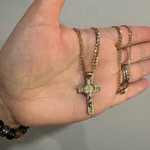 Gold Cross Pendant Chain size 18” . 10k gold
